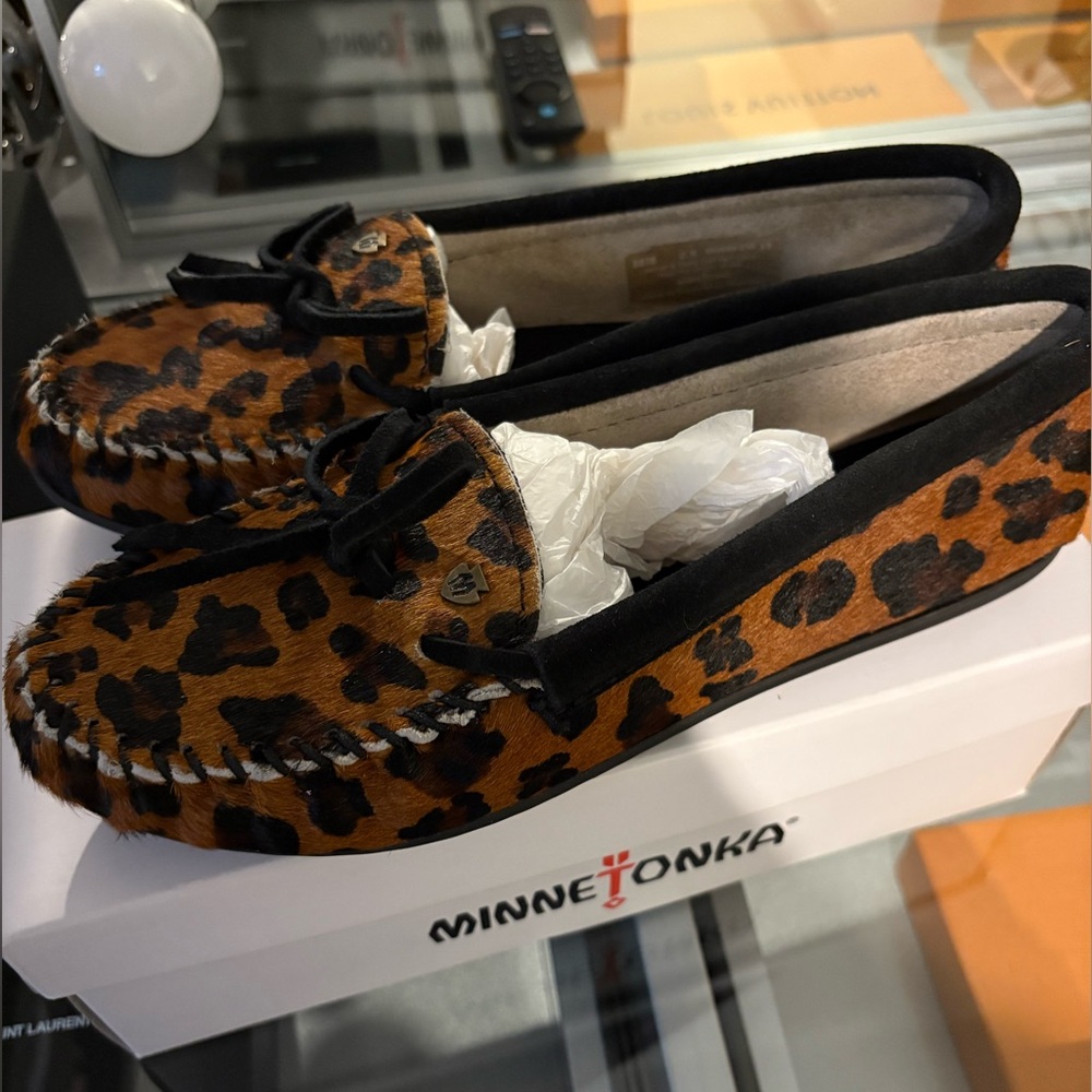Cheetah Print Moccasin Flats Size 8